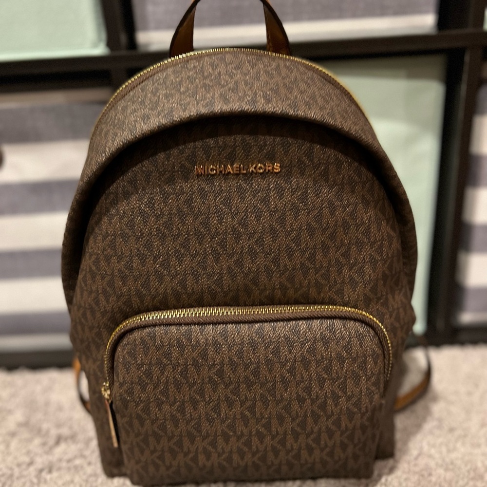 SOLD Michael kors medium Erin backpack